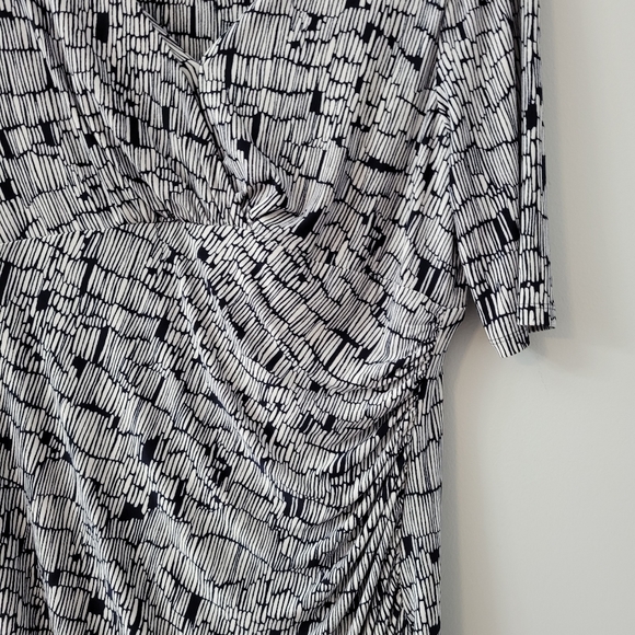 Ralph Lauren Graphic Design Wrap Dress Size 12 - Picture 3 of 14